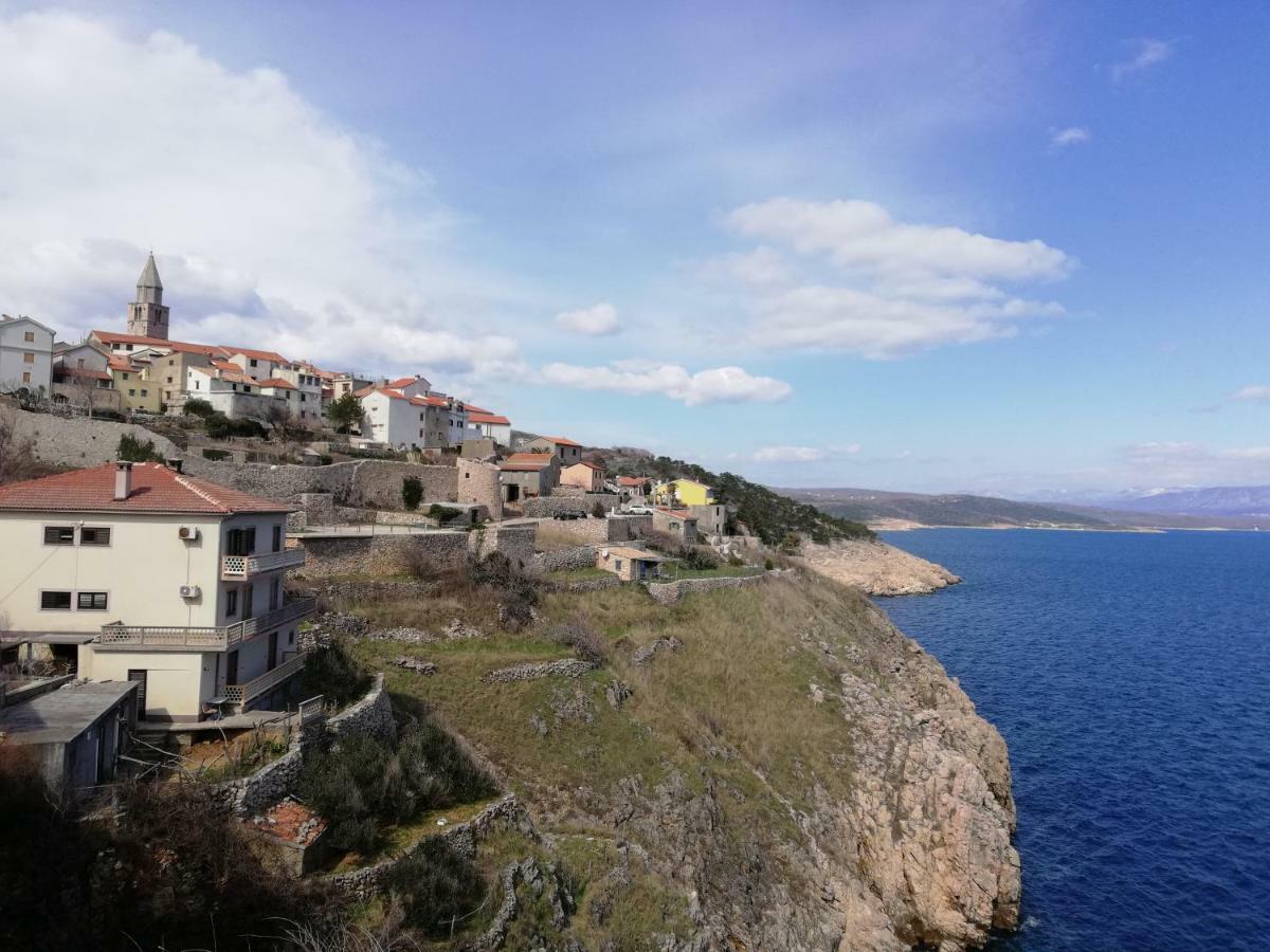 Apartment Vrbenka Vrbnik Exteriör bild